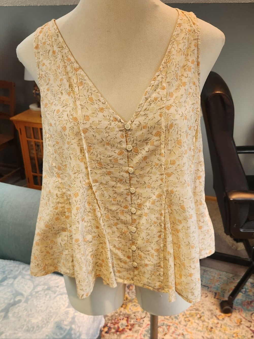 Universal Thread Cream Floral V-Neck Button-Front Blouse Medium 100% Cotton Boho